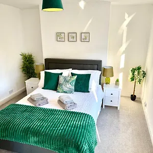 2-bedroom House In Town Centre Cheltenham
